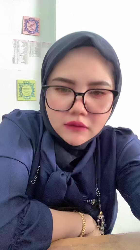 Virginita Yenra (@virginitayenra25) sedang LIVE   TikTok 2022-09-26 12 20