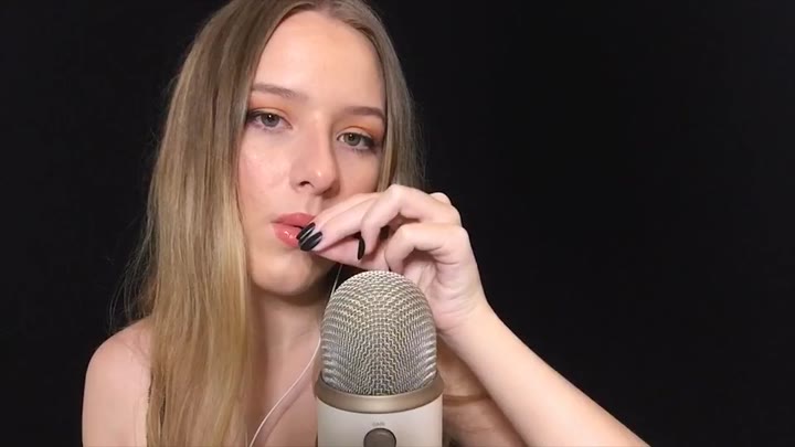 Diddly ASMR Plucking and Pulling Hand Movements Premium Video