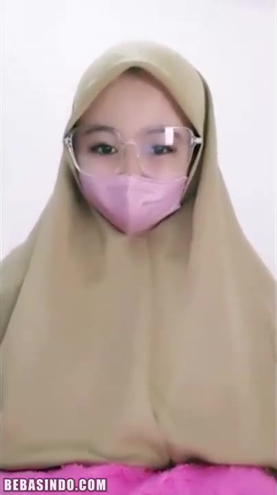 Bokep Ukhti Hijab Kacamata Pamer Toket Gede