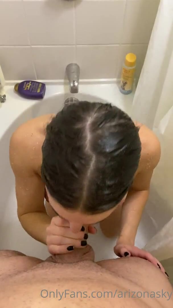 Arizona Sky Onlyfans Nude Bathroom Blowjob Video Leaked