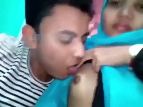 Bokep Indo Jilbab Bocil Pacaran Jaman Sekarang Masih SMP Udah Nenen Sama Pacar