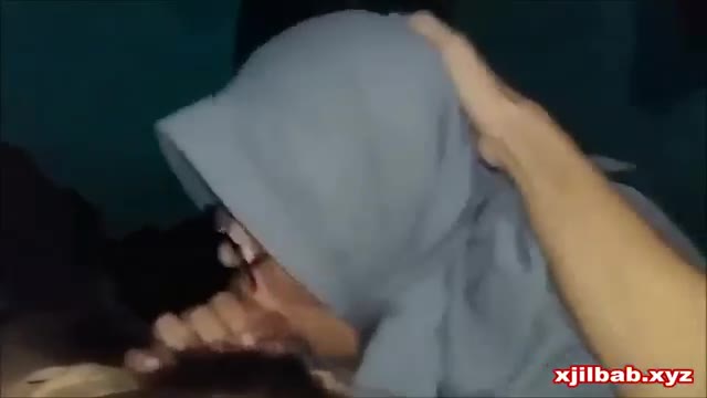 Hijaber Berkacamata Jago Banget Menghisap Kontol   Xjilbab Video