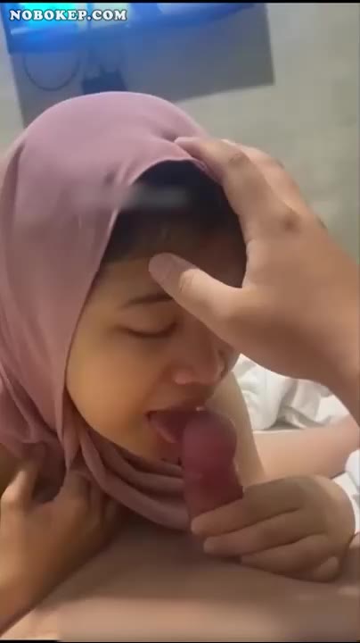 Bokep Indo Ngewe Hijab Tindik Cantik Crot di Muka