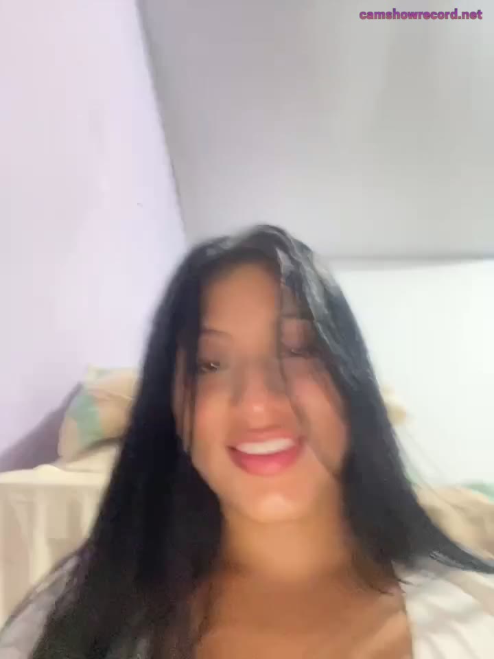 -Estefani 1