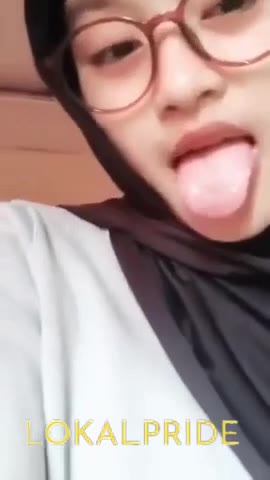 Ukhty Lagi Sange Ngirim Video Ke Cowonya - Lokalpride