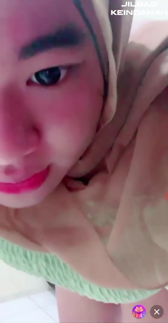 BIGO LIVE JILBAB CANTIK KEINDAHAN SEMOK BAJU KETAT CELANA WORKOUT JILBAB GUNUNG BEAUTY HIJAB  112