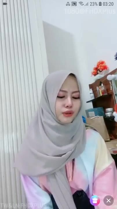 live colmek hijab