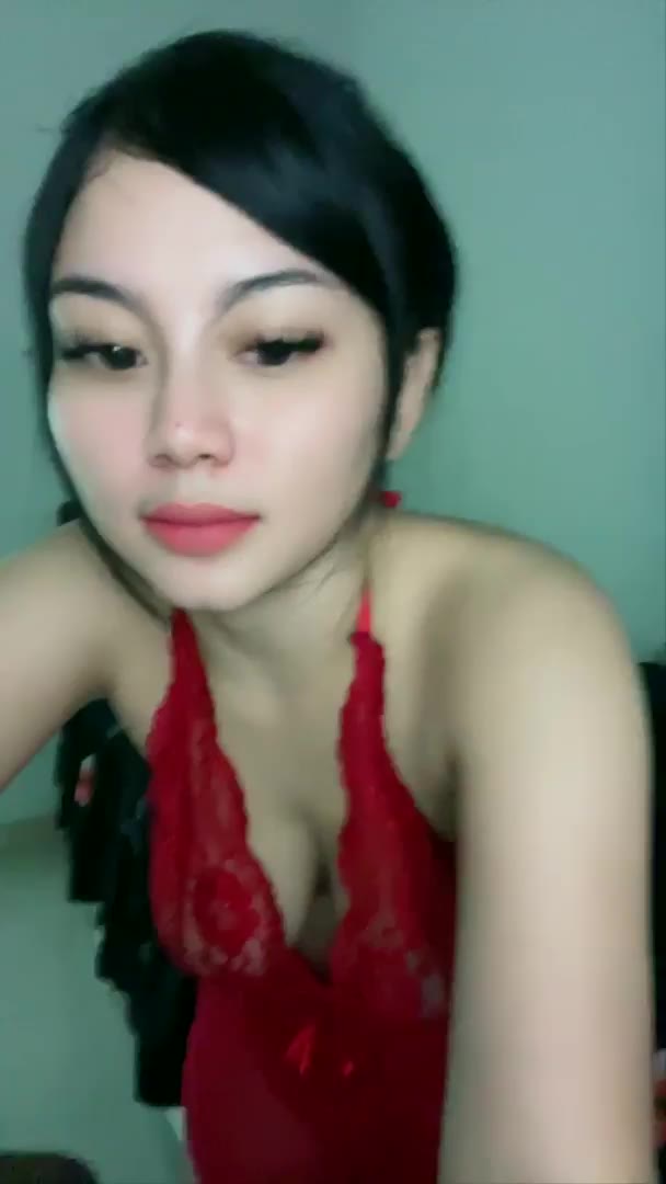 Babyfe Gaun Merah Transparan Nampak Nenen