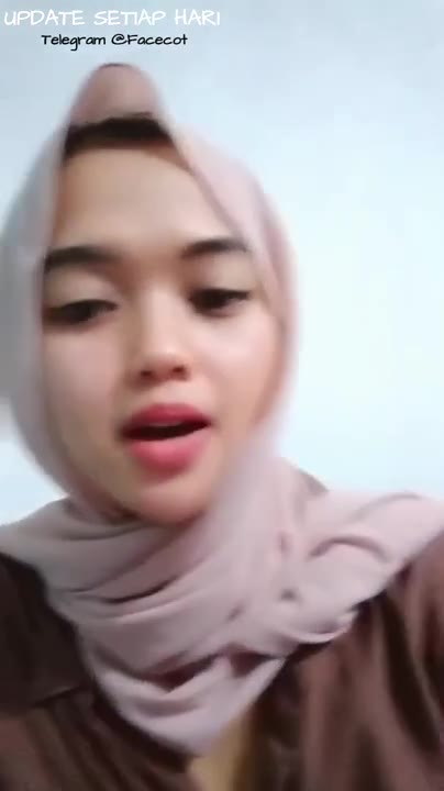 Hijab Cantik Liveshow Pamer Tt Nya Yang Indah