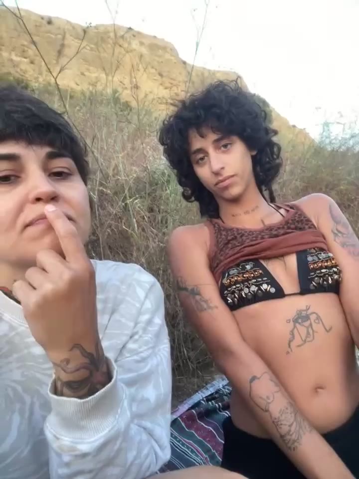 Sexy_Stoned_Dykes 1