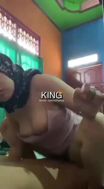 Bokep Indo Jilbab Goyang Diatas Pas Rumah Lagi Sepi