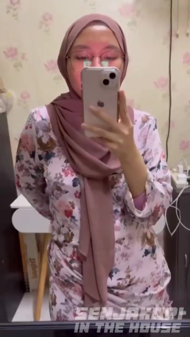 Hijab Binal Pap Toket Depan Kaca