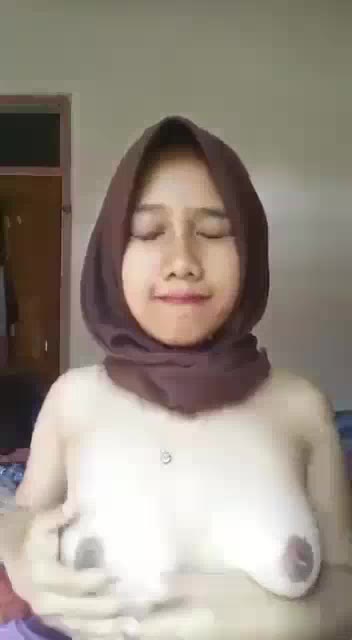 Umi Jilbab coklat