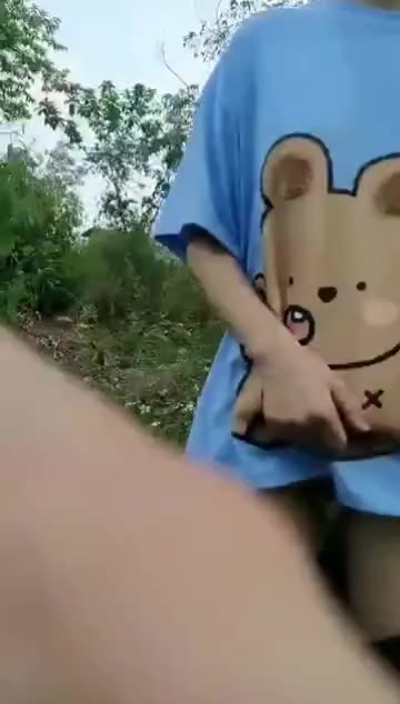 ngewe di hutan bareng doi sambil direkam temen 1 -  Original