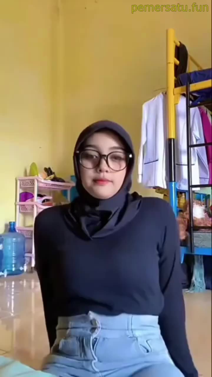 Cantiknya Jilbab Rajut Ini   Live Bigo