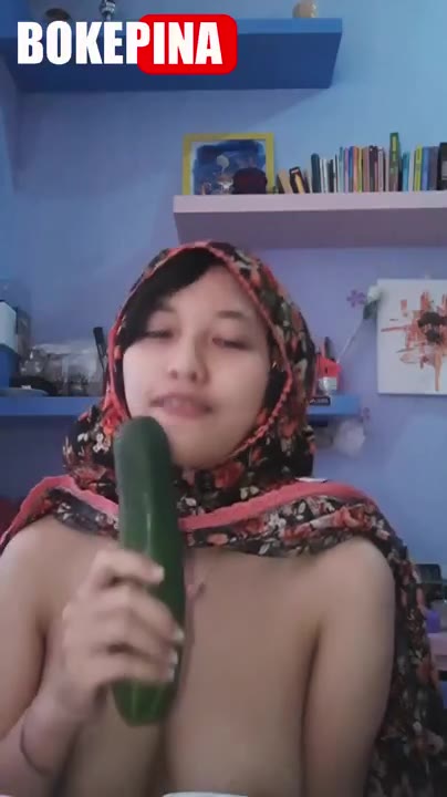 Bokep Abg Mukena Merah Nakal Pamerin Memek Pengen Ditusuk Aja