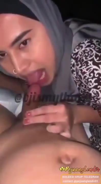 Viral Disepong Dua Wanita Cantik Hijabers Bertindik