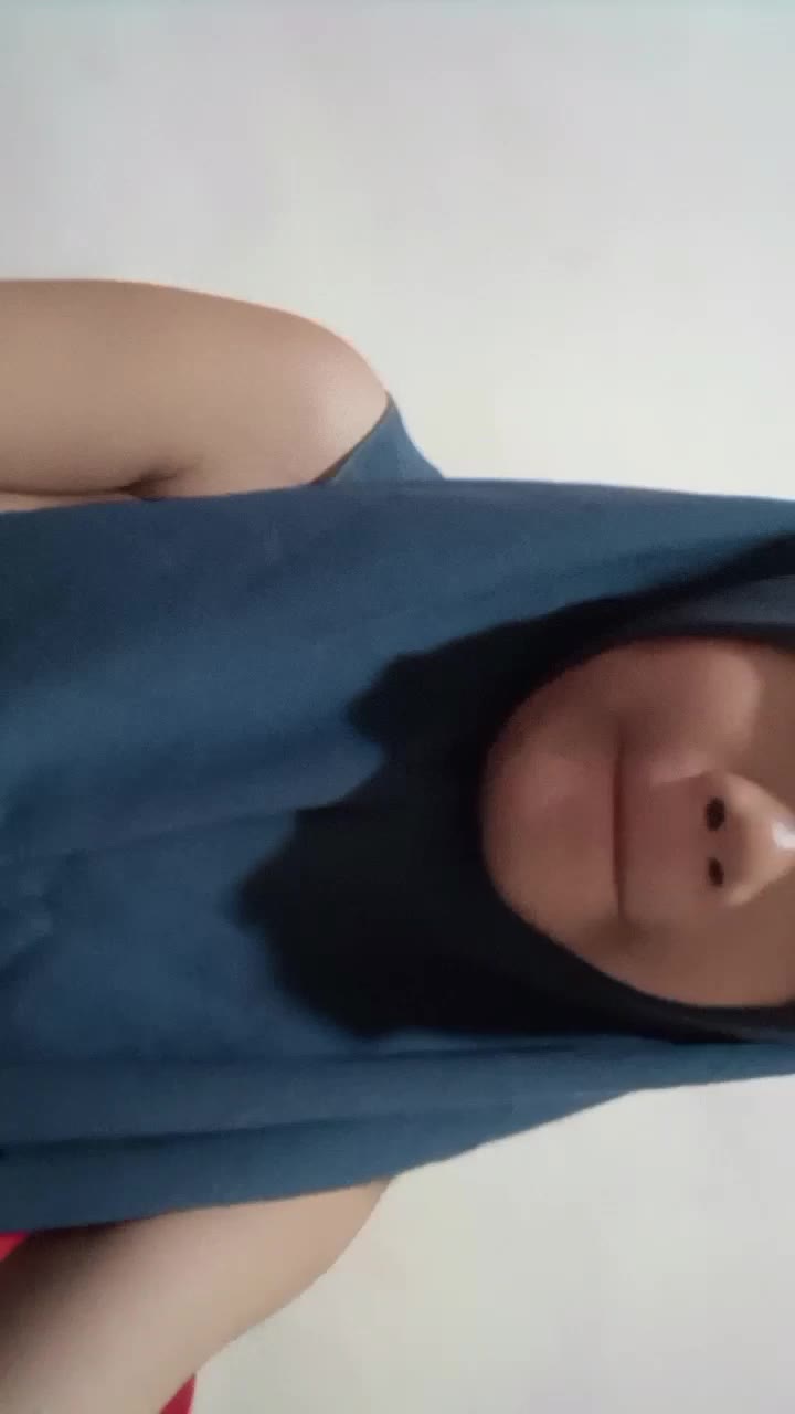 Jilbab SMP imut bugil