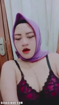 Bokep Indo Viral Jilbab Ungu Tante Tobrut Colmek Bokepsin