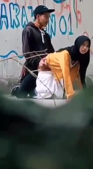 Jilbab Ngewe di Gang Parakan