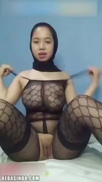 Lusi Jilbab Hitam Sange Colmek Becek Desah