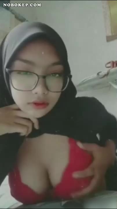 Bokep Indo Nadira Hijaber Tobrut Bh Merah Nakal