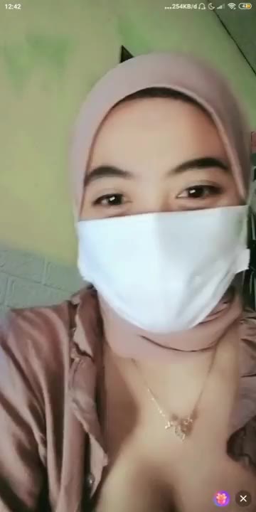 Hijaber Rara Live Sambil Nenenin Bayi Nya 1