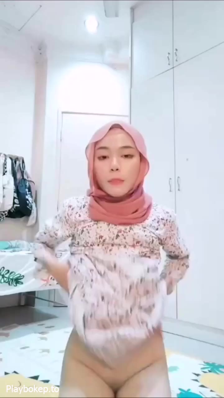 Ukhti Cantik Imut Suka Colmek