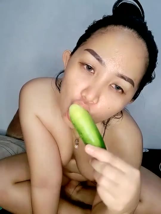 Tante Naraya Colok Memek Sampai Basah