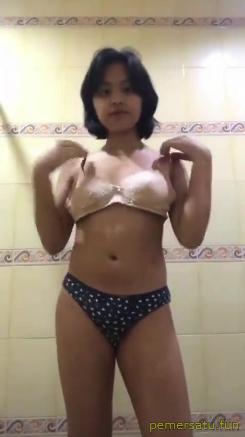 Koleksi 4 Vids Abg 18Yo Sange Cantik Dientot Pengangguran