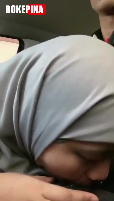 Bokep Hijab Ajirah Puspa Nyepong Dalam Mobil Full Ngentot