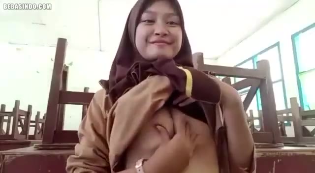 Bokep Indo Viral Abg Pramuka Hijab Remas Susu Bokepsin