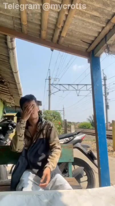 Viral Banget Coli Di Stasiun Kereta Hampir Ketauan Ibu2 Bikin Degdegan