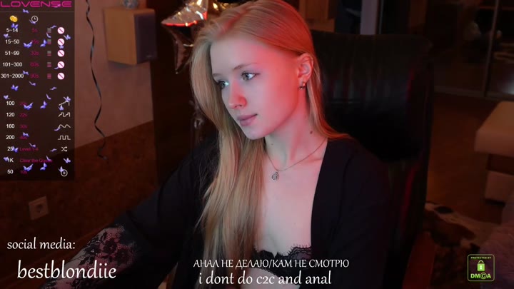 Webcam Model bestblondiiecb Videos