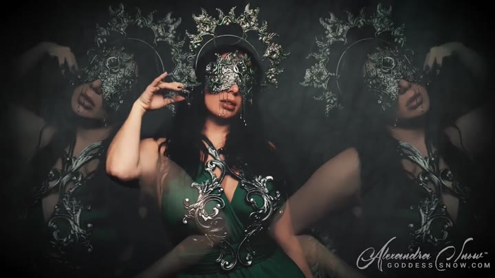 Alexandra Snow – Medusa’s Enchantment