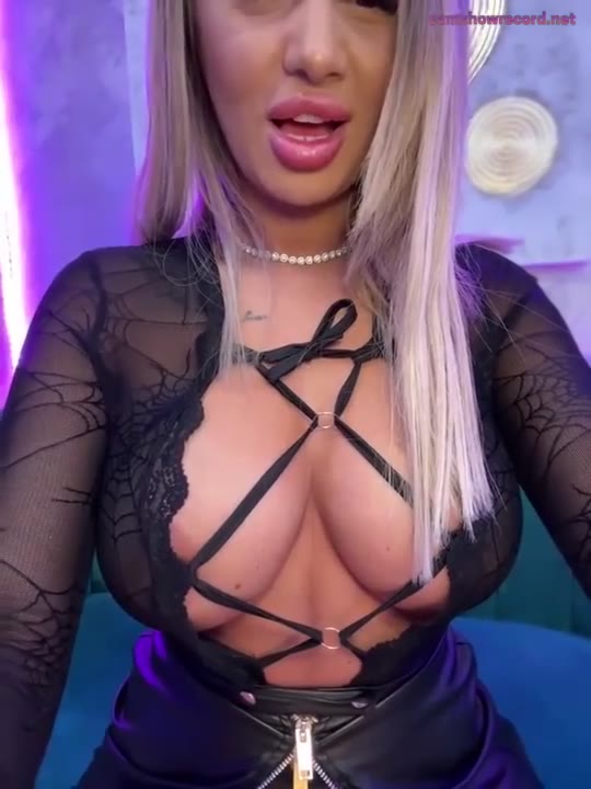 KirstieVegas 1