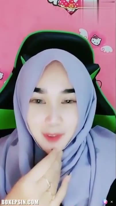 - Bokep Indo Hijab Ukhti Pamer Toket Gede