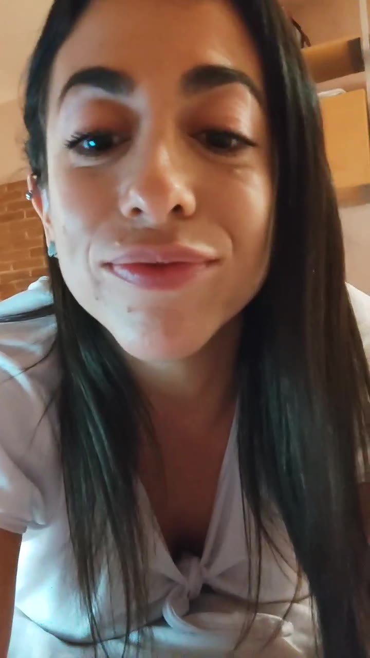 Meganfoxyar 1